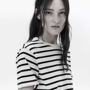 NWOT H&M Black and White Striped Short Sleeve Tee-SZ. S